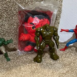 Marvel set of 4 Figure 2-3” tall Spider-Man & Hulk & Red Hulk plush Abomination